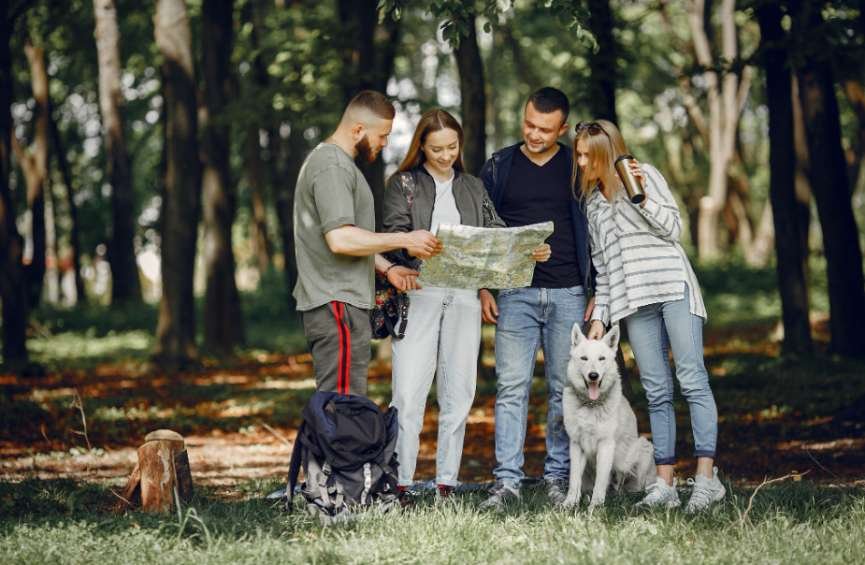 Family-Friendly Small Towns Near National Parks That Make Family Trips Easier
